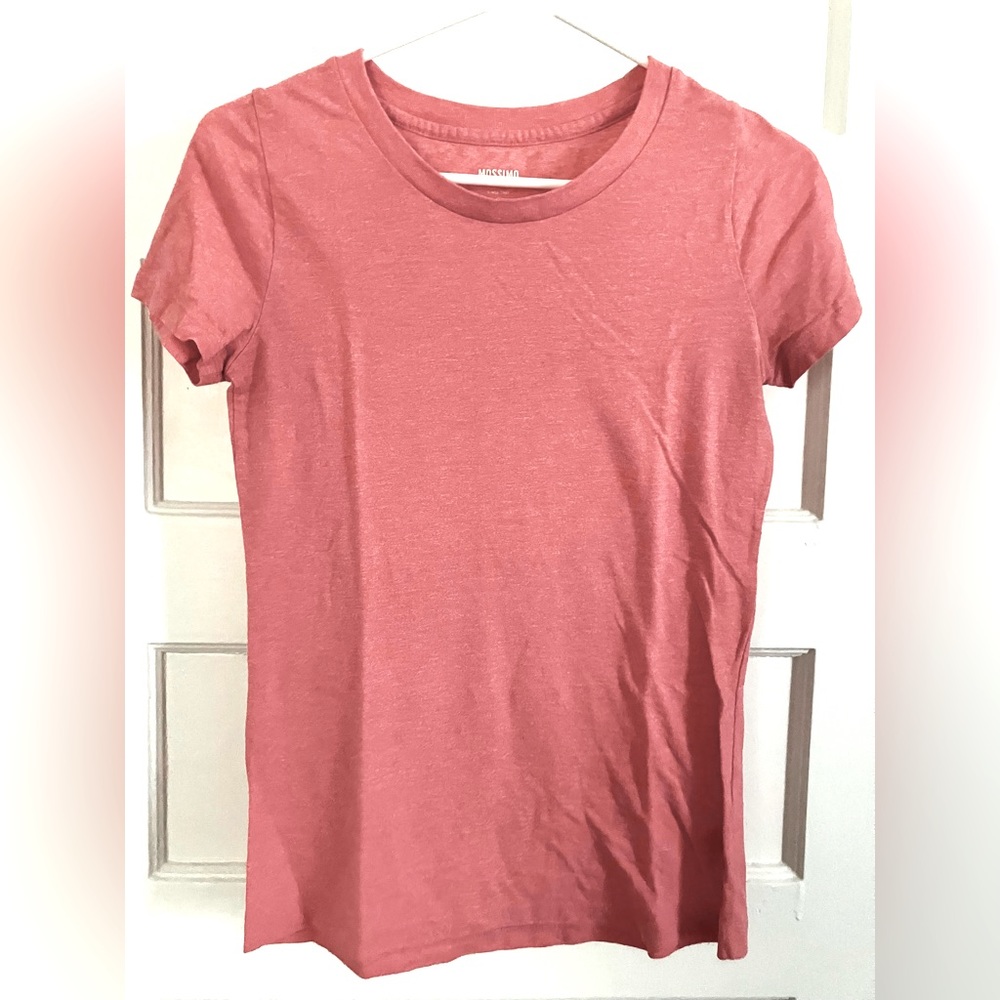 Pink t-shirt